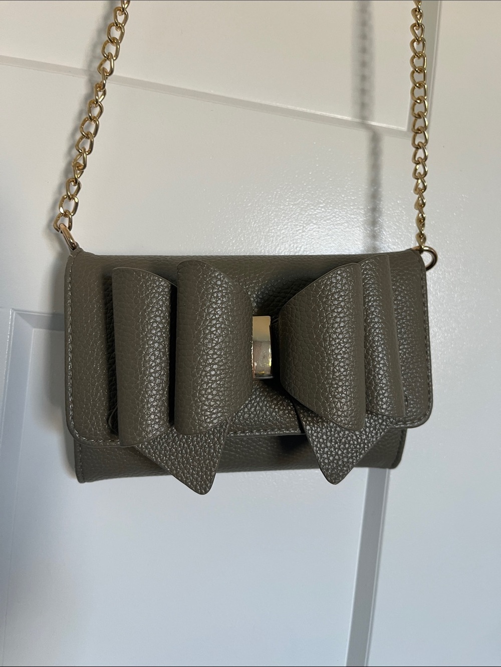 Like Dreams Olive Green Leather Crossbody Double Bow Purse